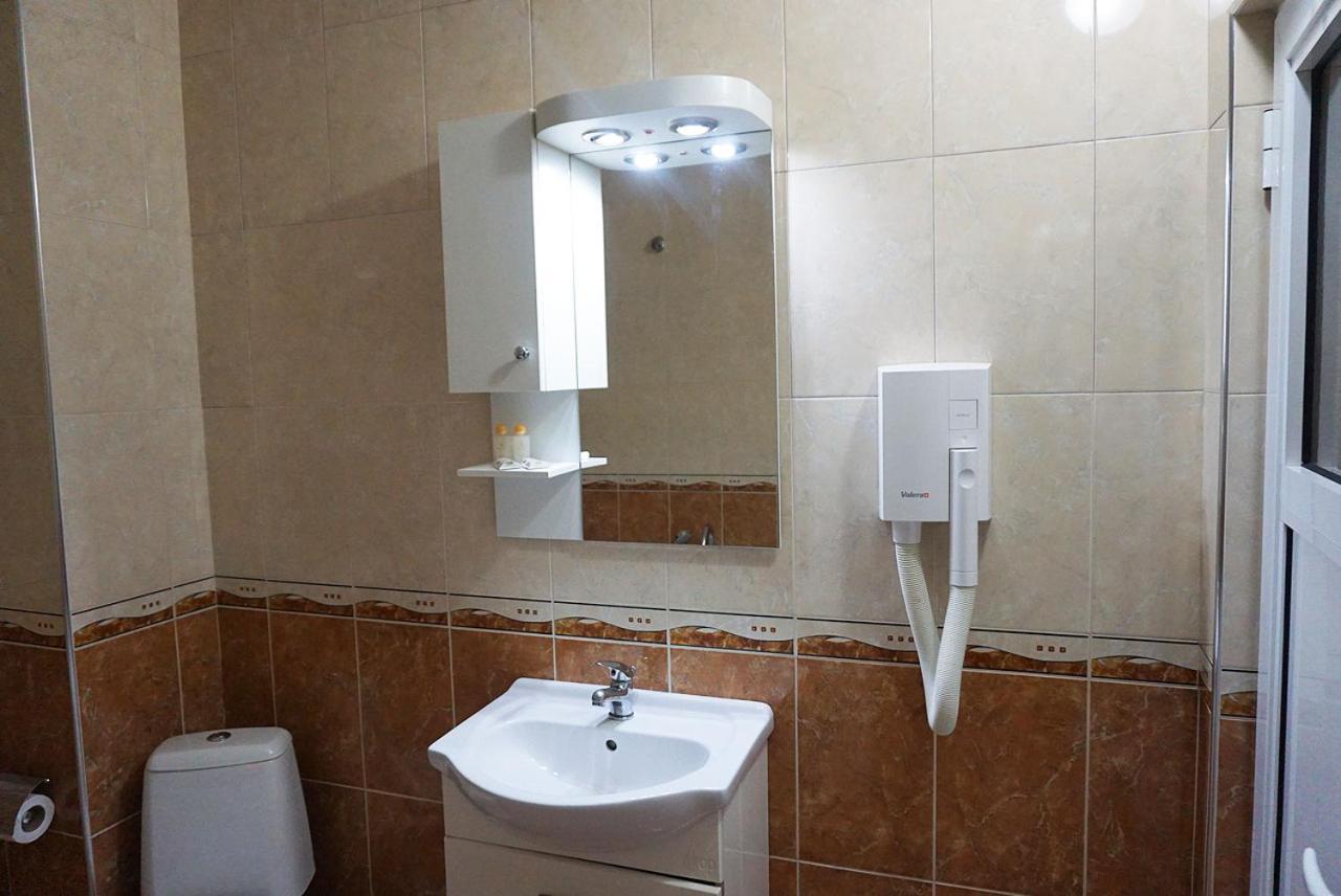 קאזאנלק Хотел Златна Котва מראה חיצוני תמונה